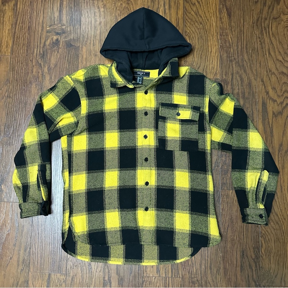 H&M yellow flannel graphic back mens small